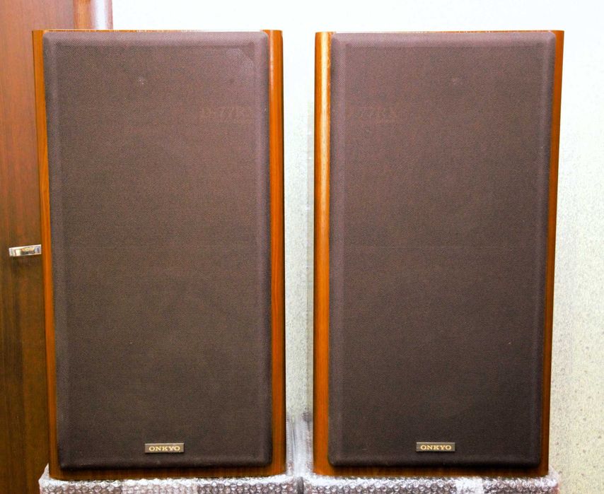 Акустические системы Onkyo D77 RX
