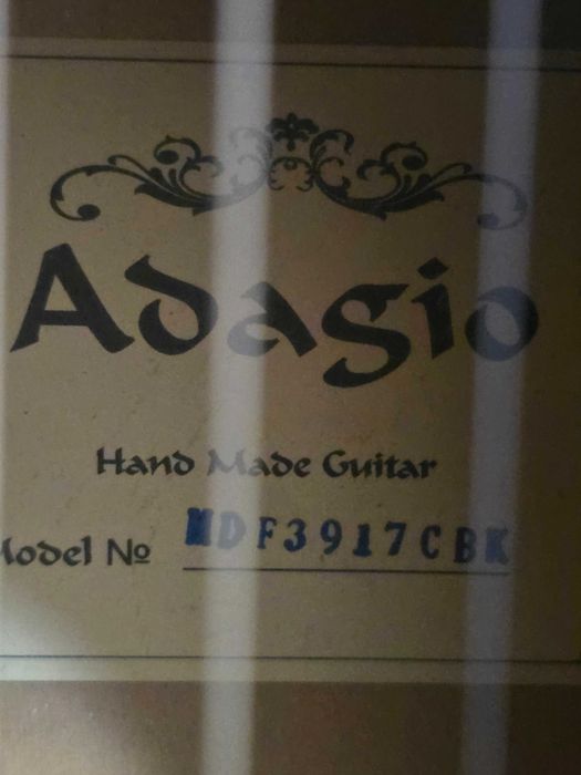 Гитара акустическая Adagio