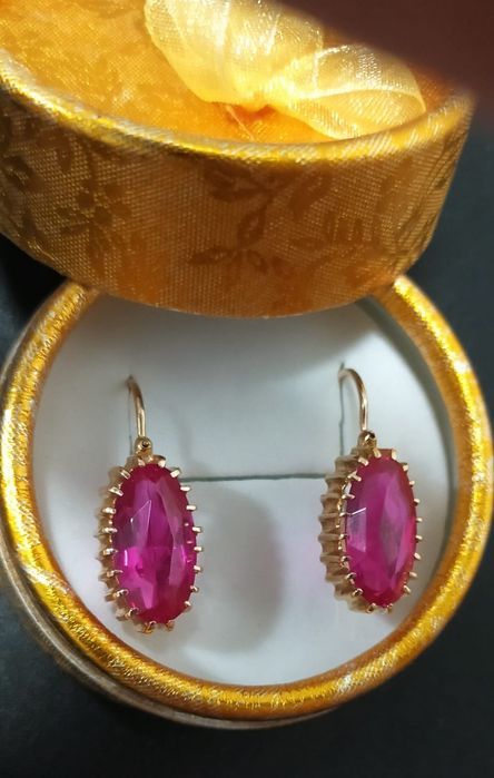 Золотые серьги с рубинами 583 пробы