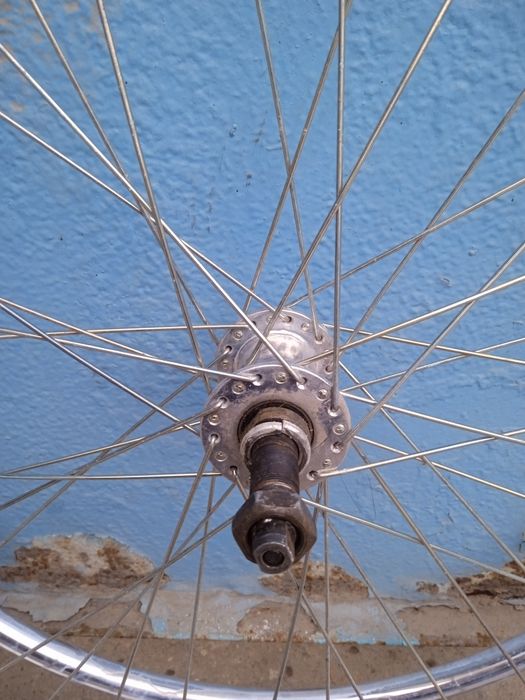 Продам колесо от инвалидной коляский