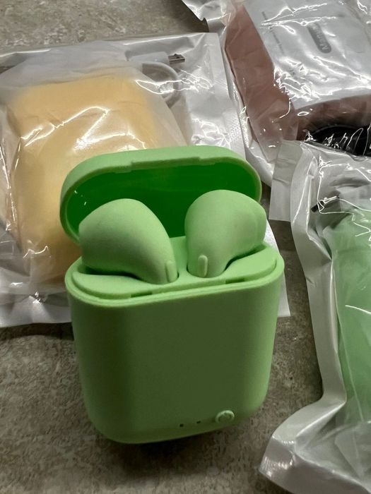 Стандартни Bluetooth Слушалки - съвместими с Android и iOS