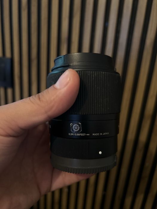 Объектив SIGMA 1.4 30 на sony