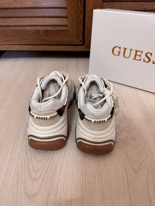 Оригинални дамски обувки Guess 38 Нови