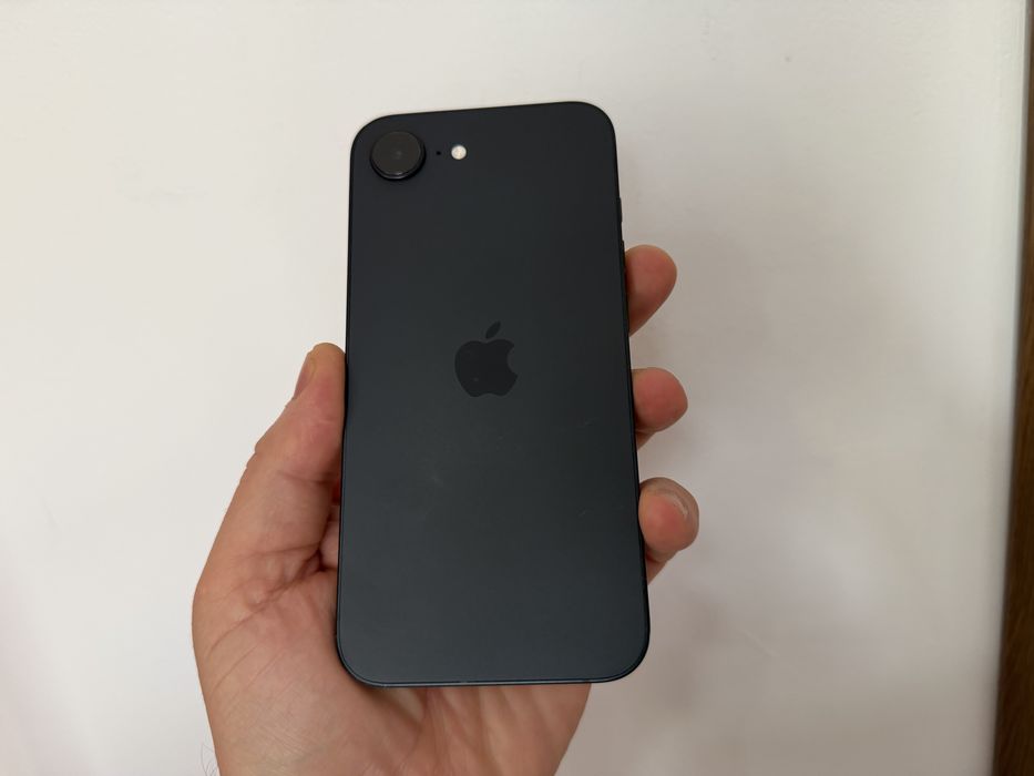 Iphone 16e Black, pentru piese