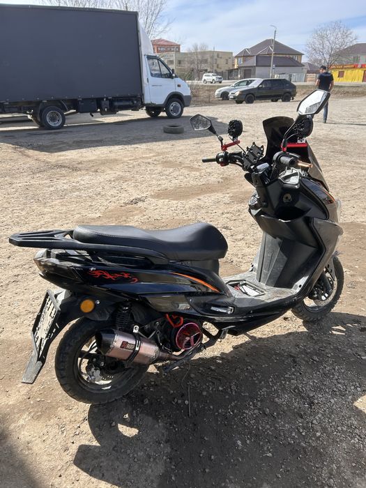 Продам макси мопед