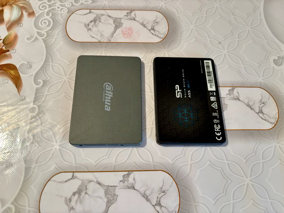 Продам SSD 240GB