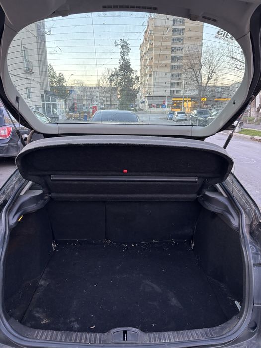 Vând Renault Laguna