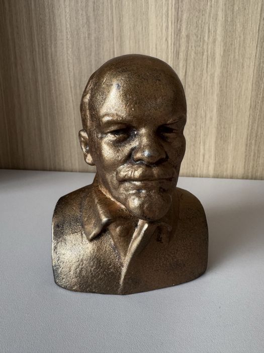 Продам антикварный бронзовый бюст В. И. Ленина СССР
