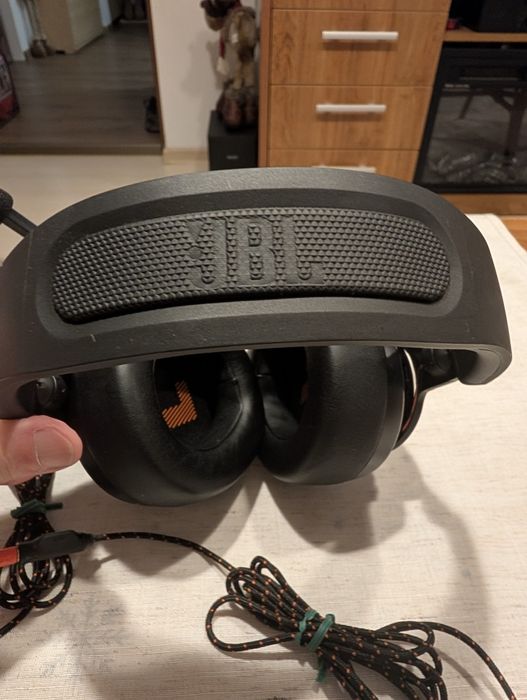 Casti JBL cu microfon