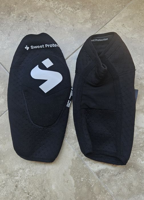 Наколенките SWEET Protection Knee Guards Light, S размер