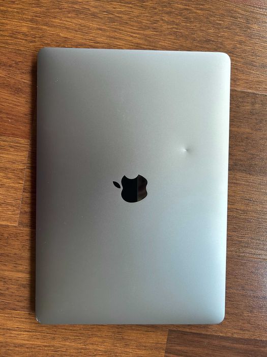 MacBook Air 13" M1 2020 – 8GB RAM / 256GB SSD + încărcător