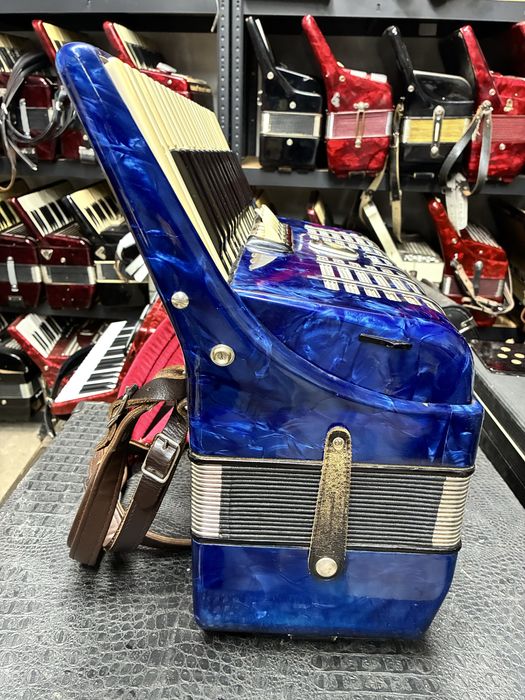 Acordeon nemtesc Weltmeister Diana cu 96 basi