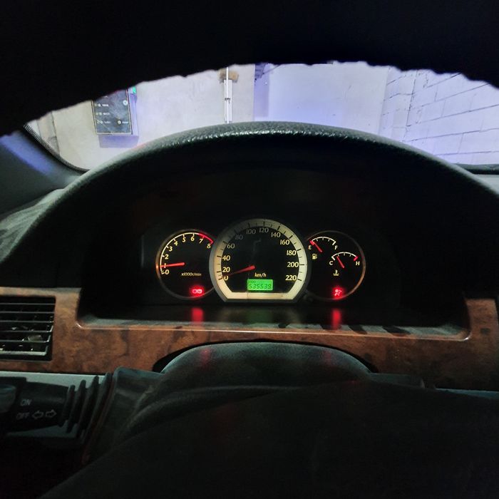 1.8 lasetti sotiladi