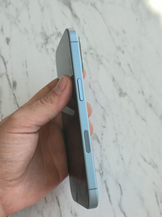 Vand iPhone 16 recarosare(piese)
