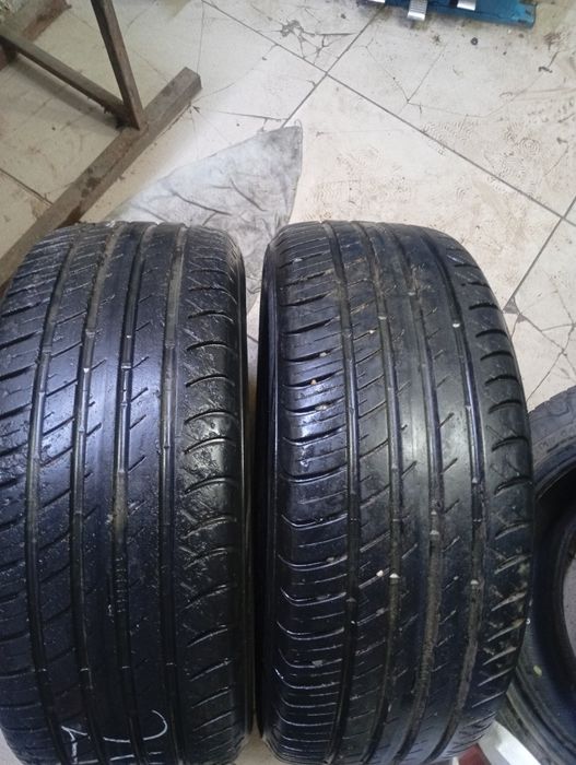 Продам две покрышки 215 50 r17.