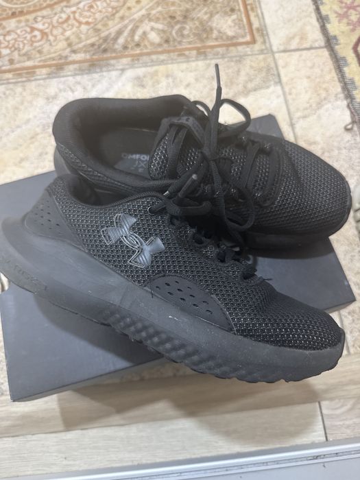 Кроссовки Under armour