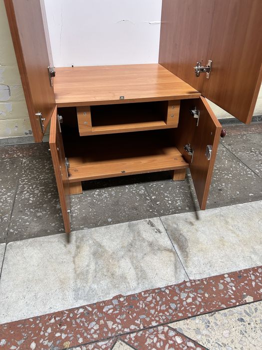 Шкаф платяной (орех)