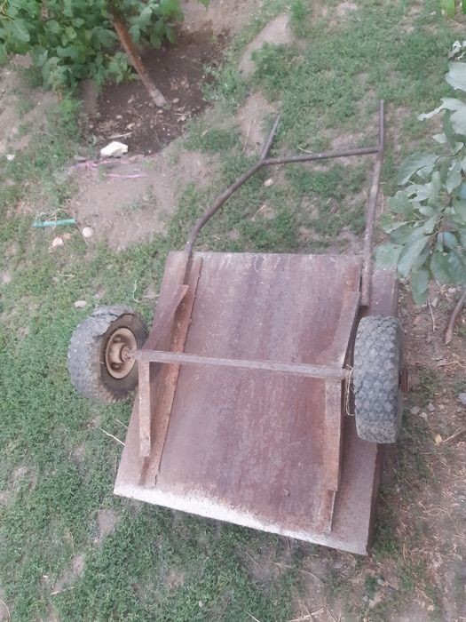 Тачка советская, крепкая