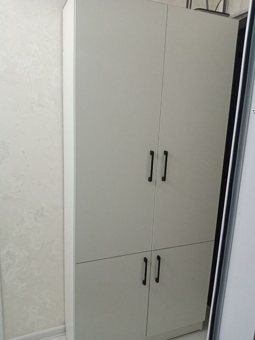 Shkaf sotiladi yangi