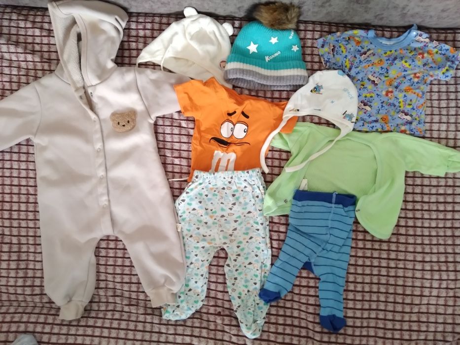 Отдам даром детские вещи