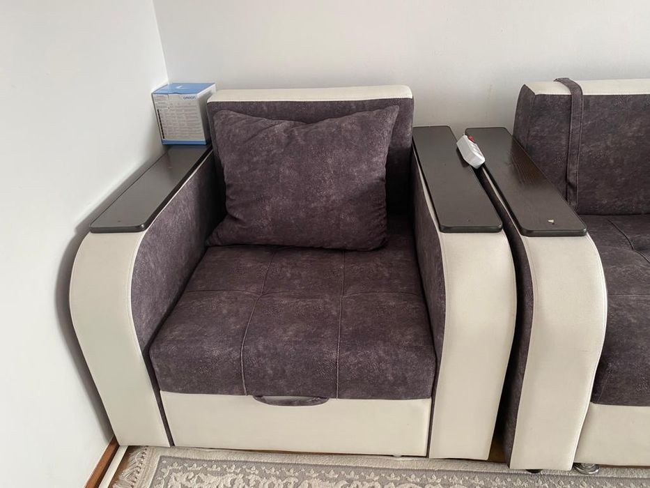 Продается диван в хорошем состояний