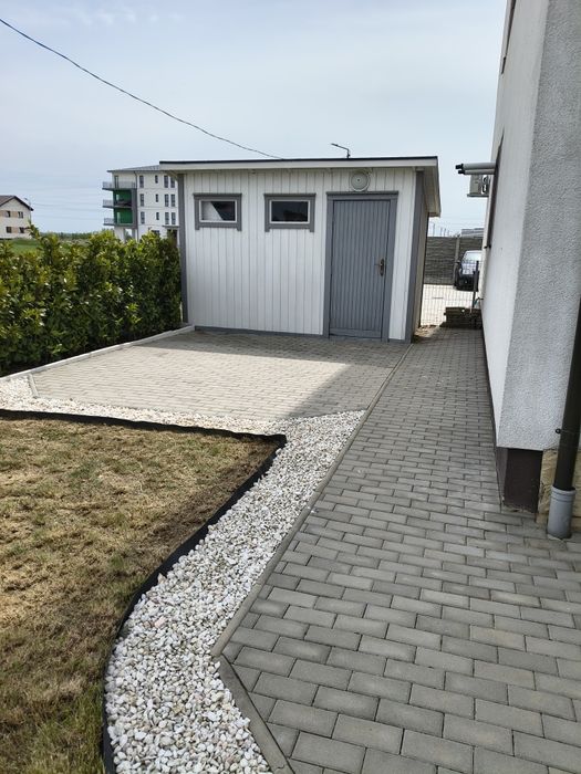 Două camere, cu gradina