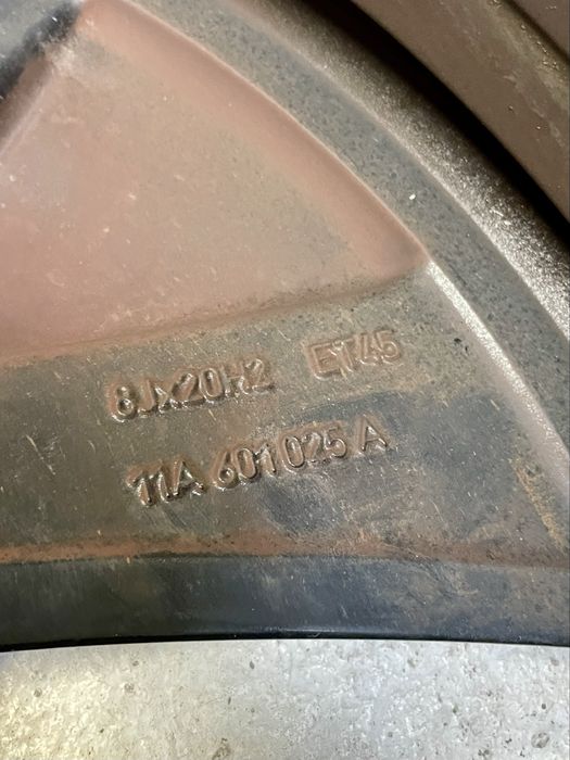 VW ID4 ID5 ID BUZZ 20 цола Джанти с гуми