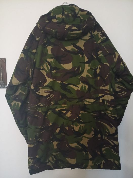 Geaca armata groasa rezistenta la ploaie