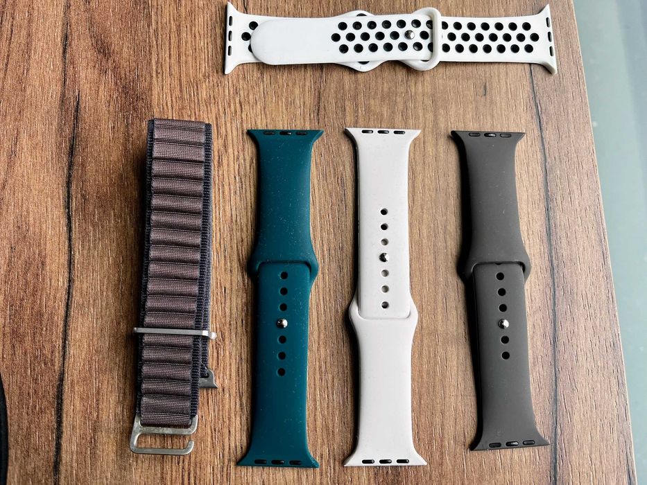 Чисто нови каишки за Apple Watch – единична цена или лот