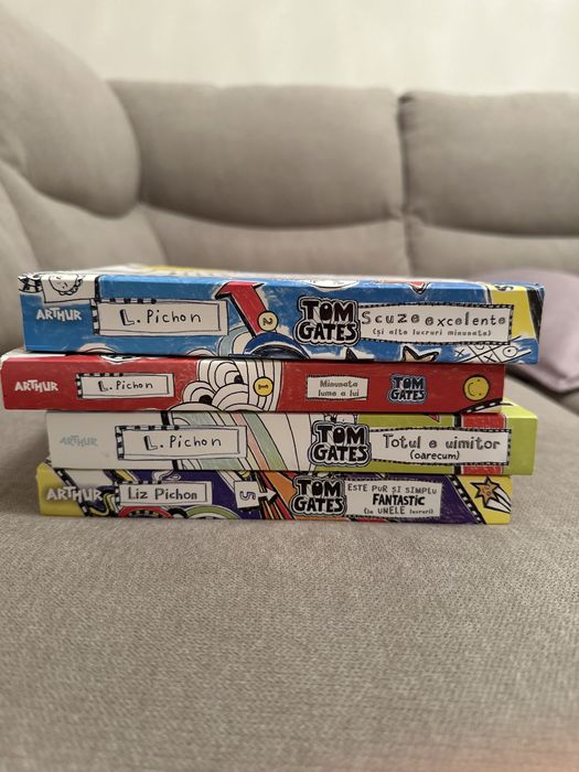 colectie carti pentru copii Tom Gates de Liz Pichon
