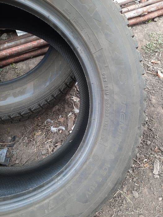 Шины зимние липучки Maxxis.