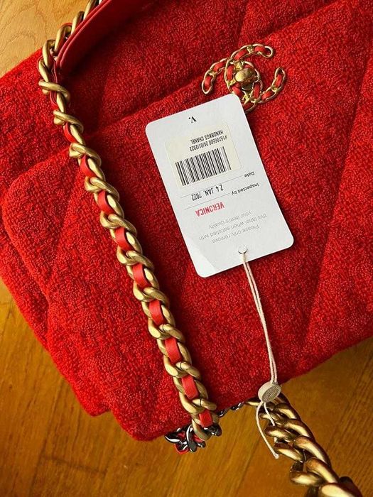 geanta Chanel 19 maxi