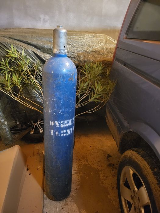 Butelii corgon si oxigen