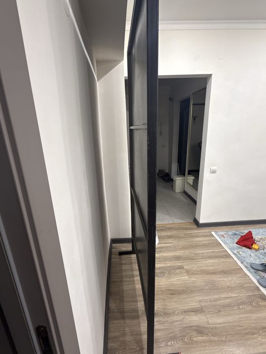 Продам напольное зеркало большое