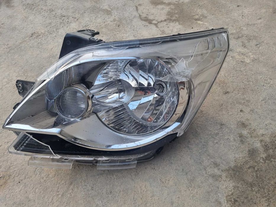 Cobalt fara oldi chap tomon shishasi singan