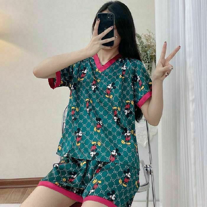 Pijamale dama super preț