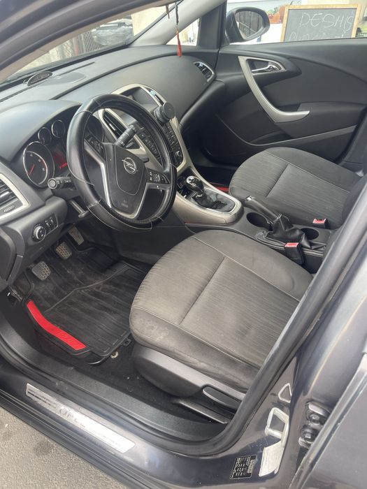 Opel astra J 2012