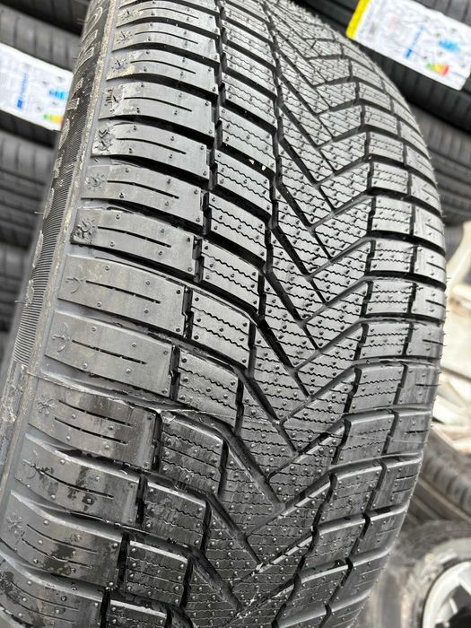 Anvelope All Season NOI 225 55 17