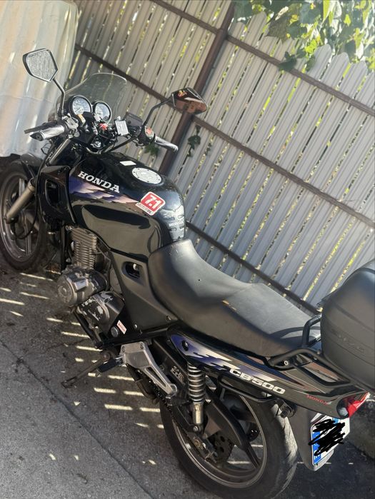 Motocicleta Honda CB500