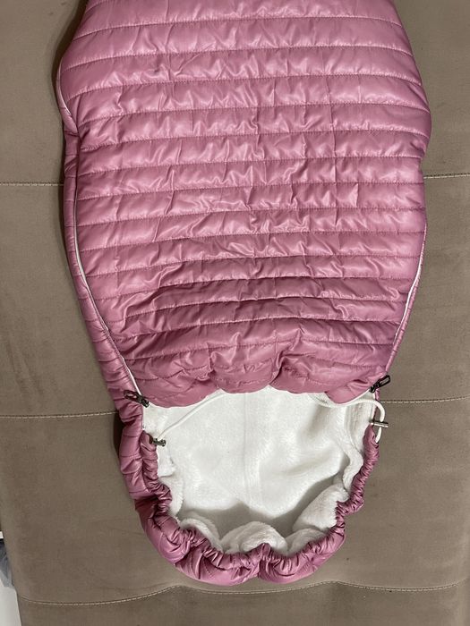 Продам кокон+комбинезон на выписку