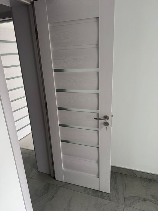 Apartament 2 camere,etaj 1, decomandat,zona Mal