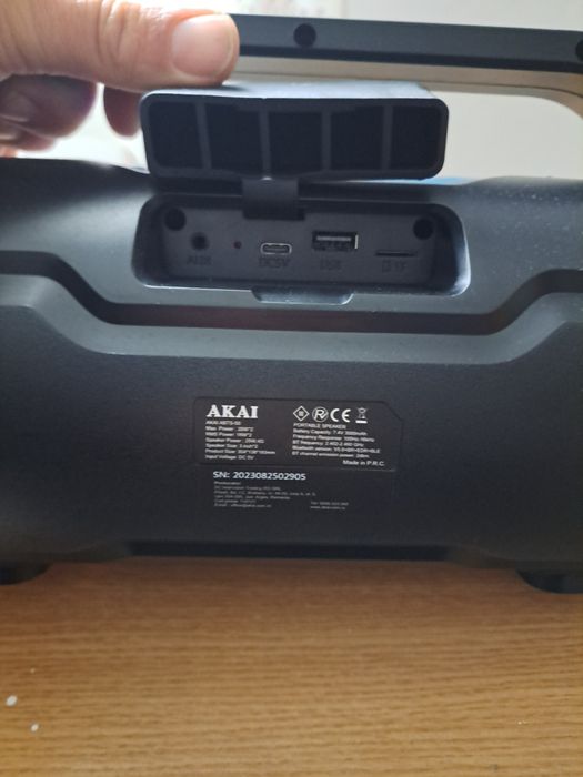 Boxa portabila akai 30 wați rms