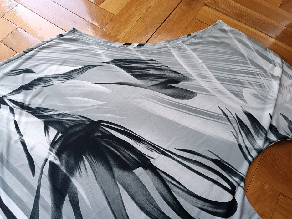 Блузка с голо рамо