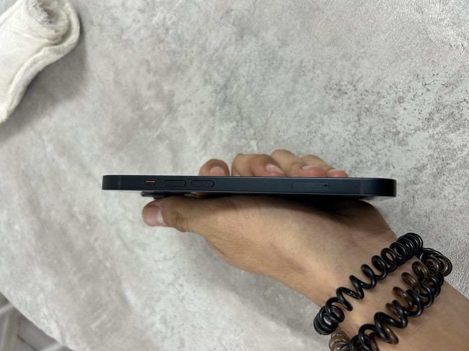 iPhone 14 темно-синий 128гб / 80% акб