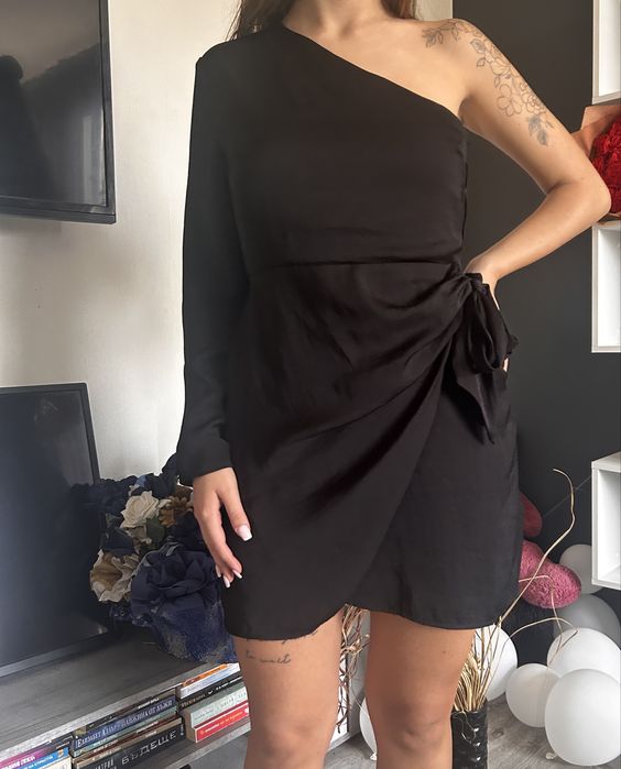 Рокля H&M за повод