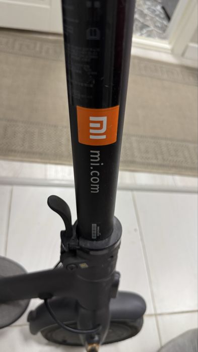Продаю электросамокат Xiaomi