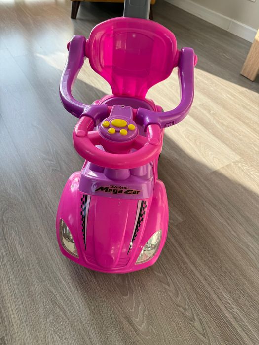 Продам машинку толокар