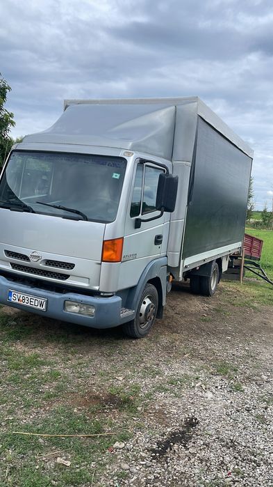 Vând camionetă Nisan Atleion