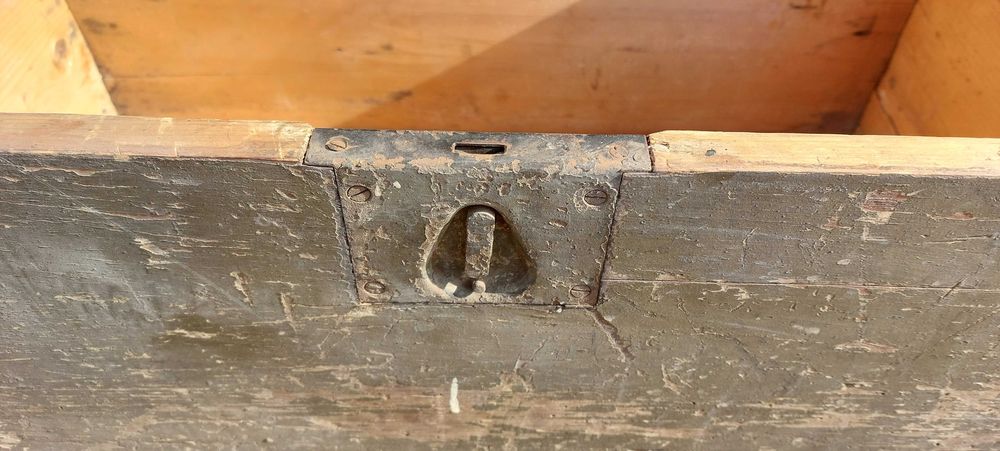 Стар сандък нереставриран