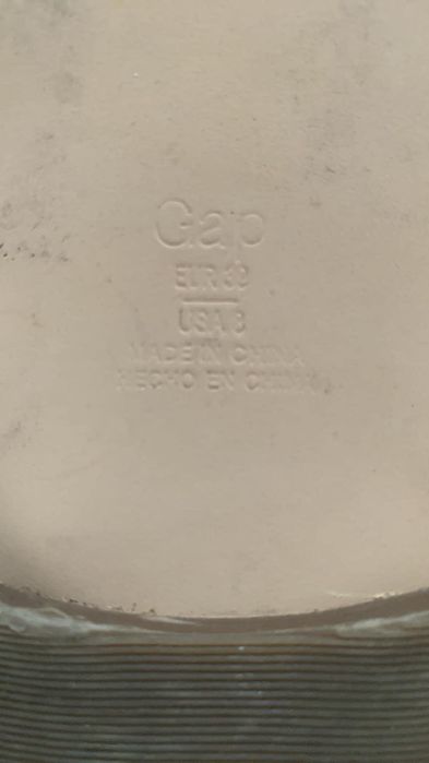 Кожени чехли GAP Номер 39